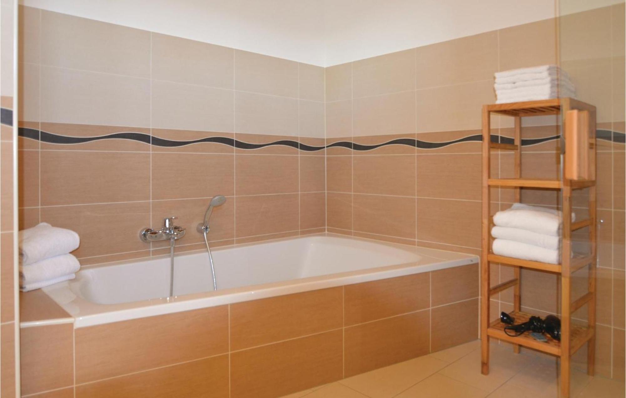 Stunning Apartment In Dagebuell With Wifi Eksteriør billede